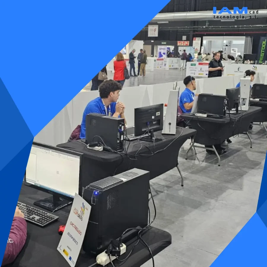 Tecnicos compitiendo en las CLM Skills 2025 de la manos de Mastercam e IAMCAD